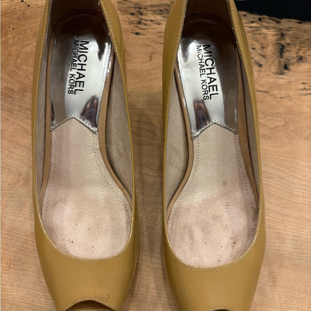 Michael Kors Women's Tan Peep Toe Pumps